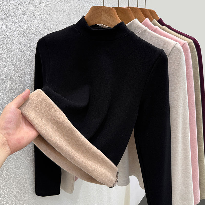 Women's turtleneck sweater made of wool blend fabric
