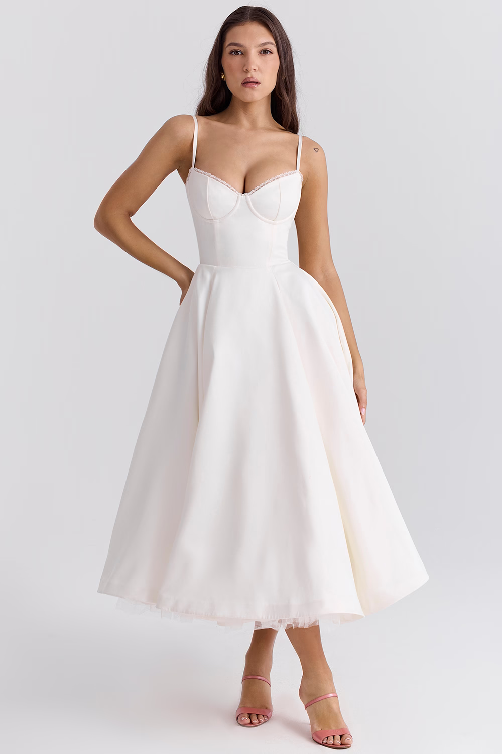 Mune | Elegant Cocktail Dress for Timeless Glamour