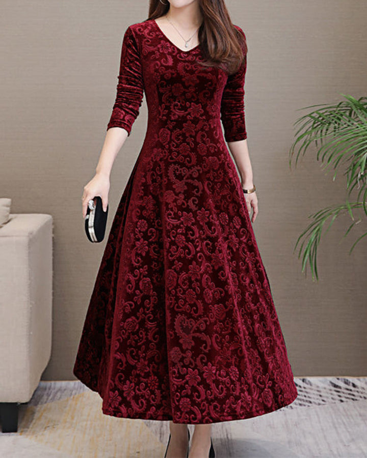 Mune | Classic Dress For Women With Three-Quarter Sleeves And Bodycon Fit