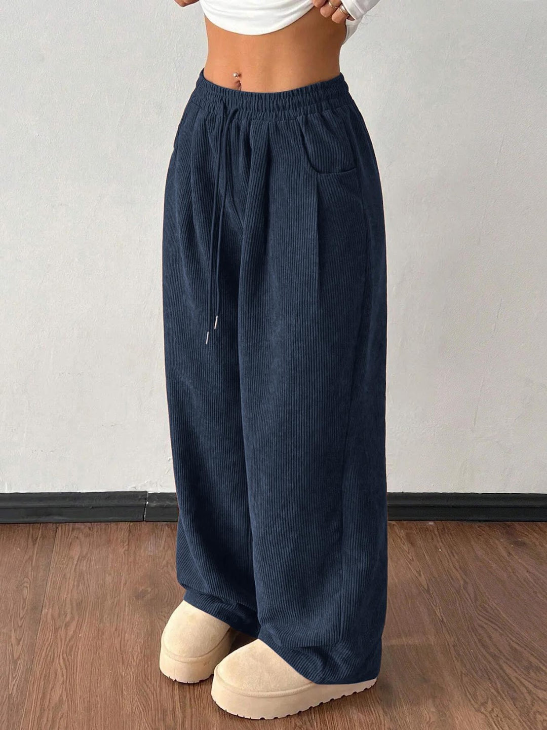 Women's corduroy pants with wide leg and drawstring