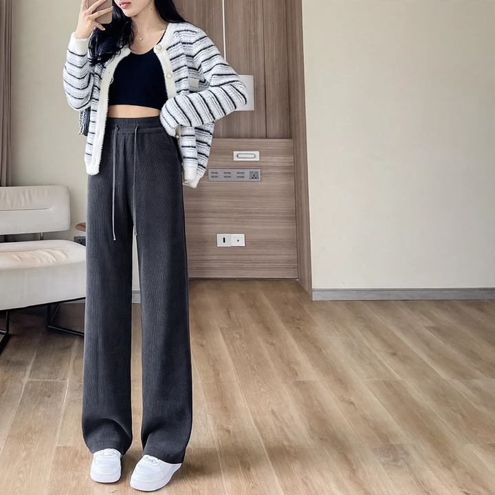 Lined corduroy pants with a wide leg