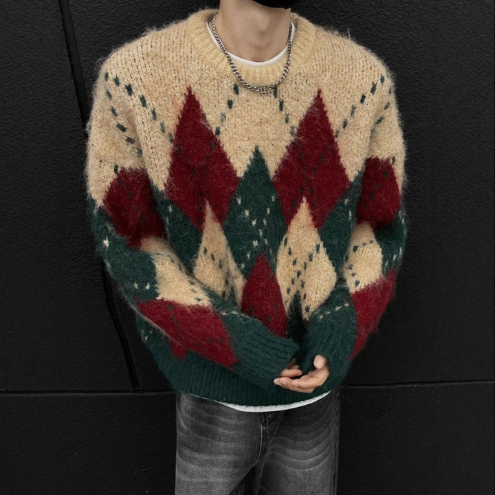 Men's knitted sweater with diamond pattern