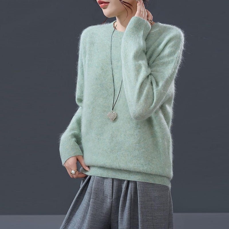 Women's pullover made of cashmere-wool blend, seamless