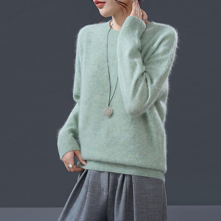 Women's pullover made of cashmere-wool blend, seamless