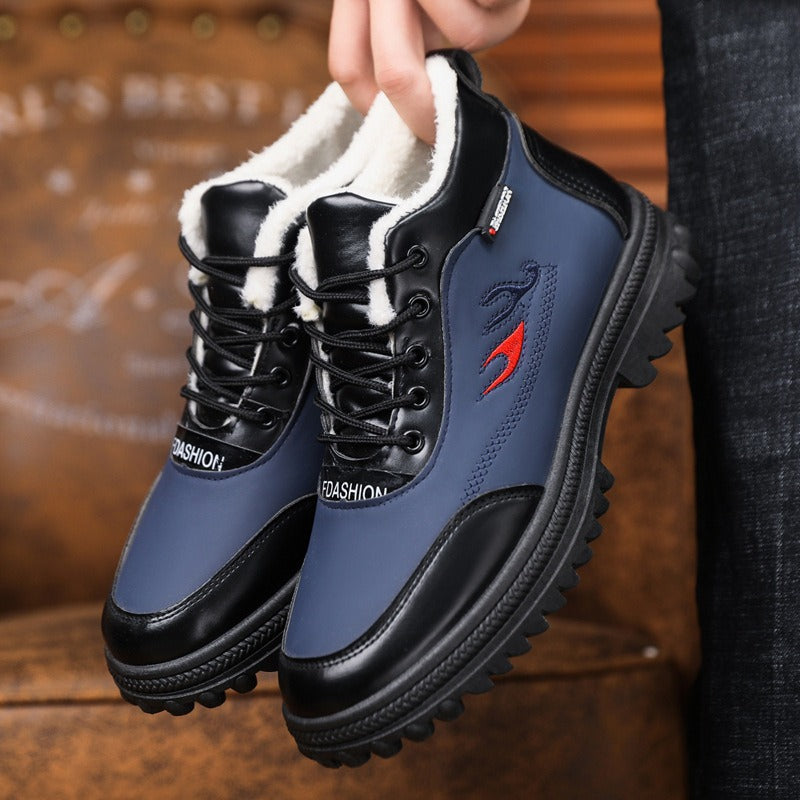 Insulated men's winter boots with non-slip sole