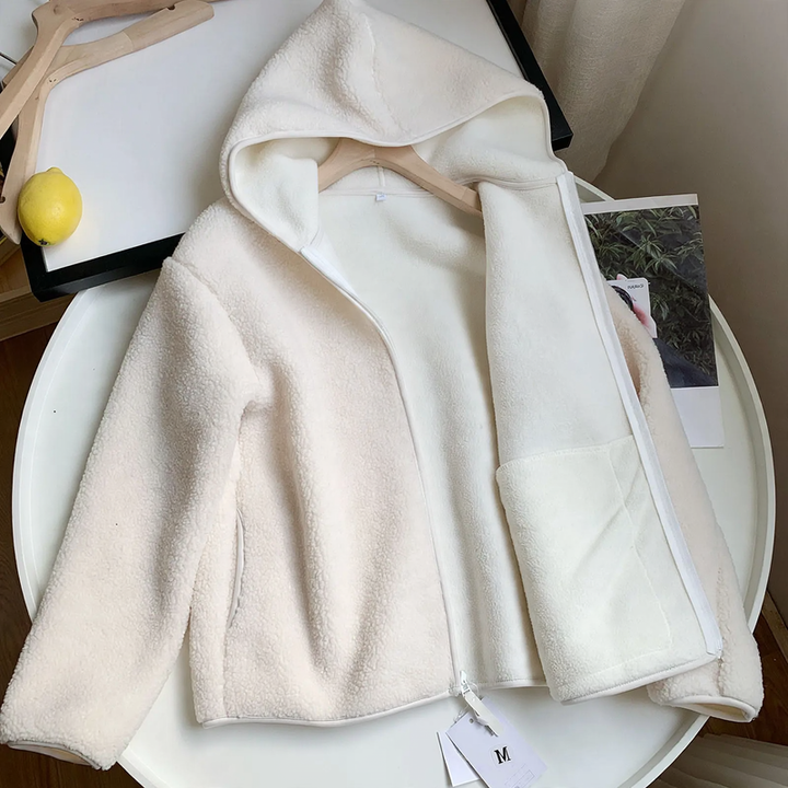 Relaxed fit fleece jacket with hood and zipper