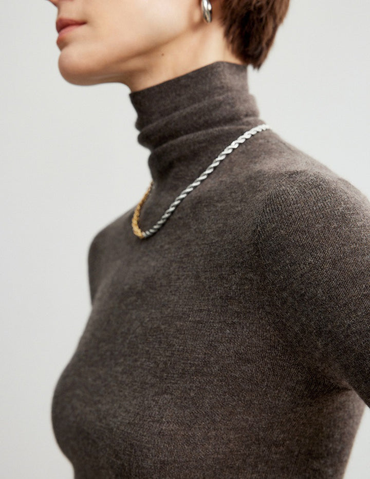 Women's cashmere sweater with stand-up collar, seamless
