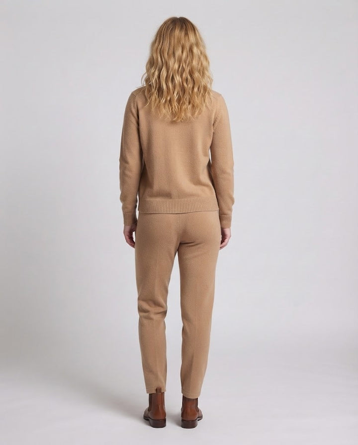 Women's fine-knit short cardigan with round neckline, fine ribbed edge, and subtly tailored silhouette Mune Fashion