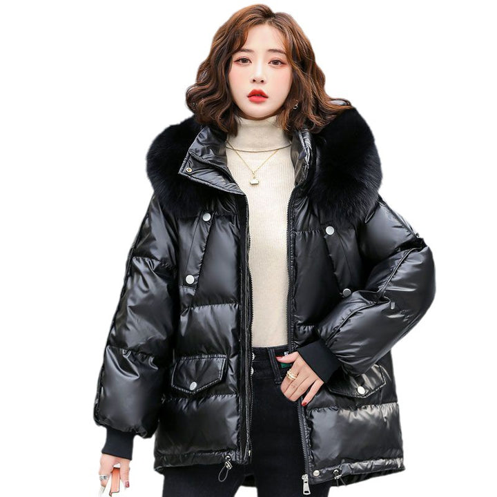 Short women's quilted jacket with faux fur collar