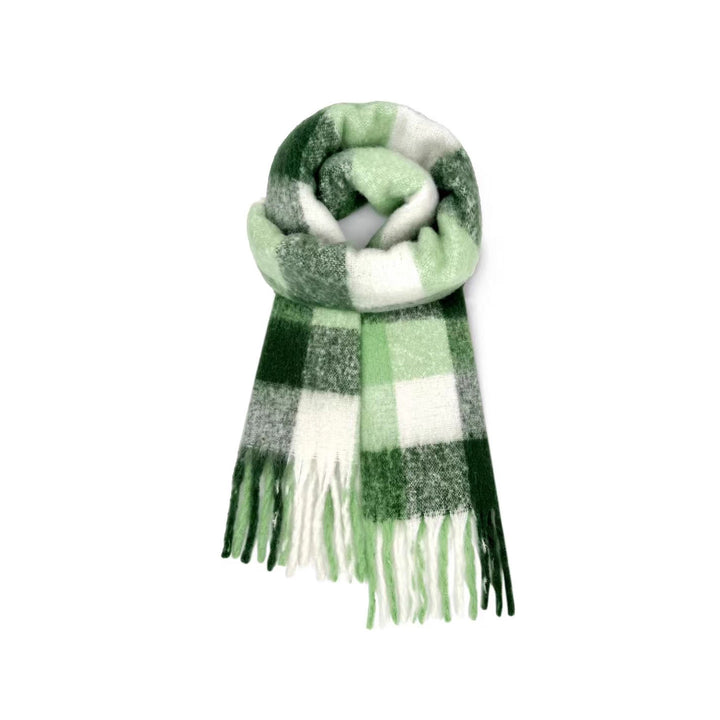 Warmer scarf made of soft yarn, long and versatile