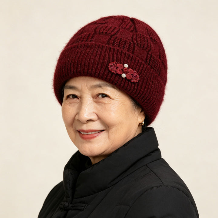 Knit set for women: hat and scarf, lined