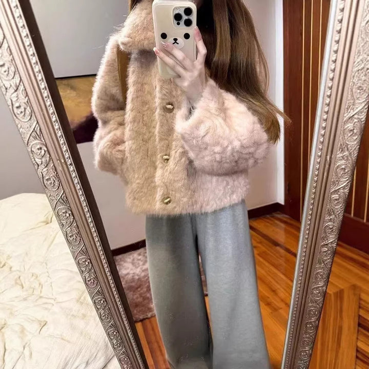 Loose lamb fleece coat in pink