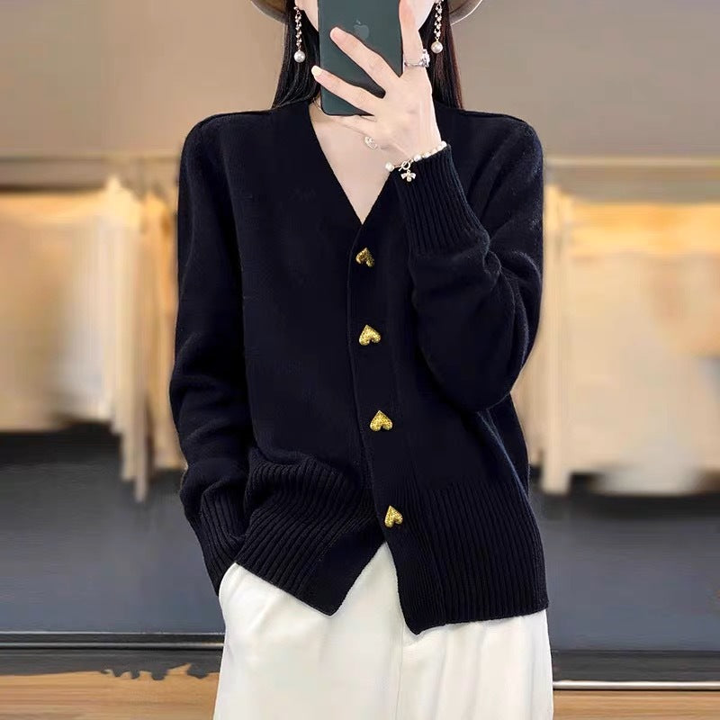 Women's cardigan with V-neck and heart buttons