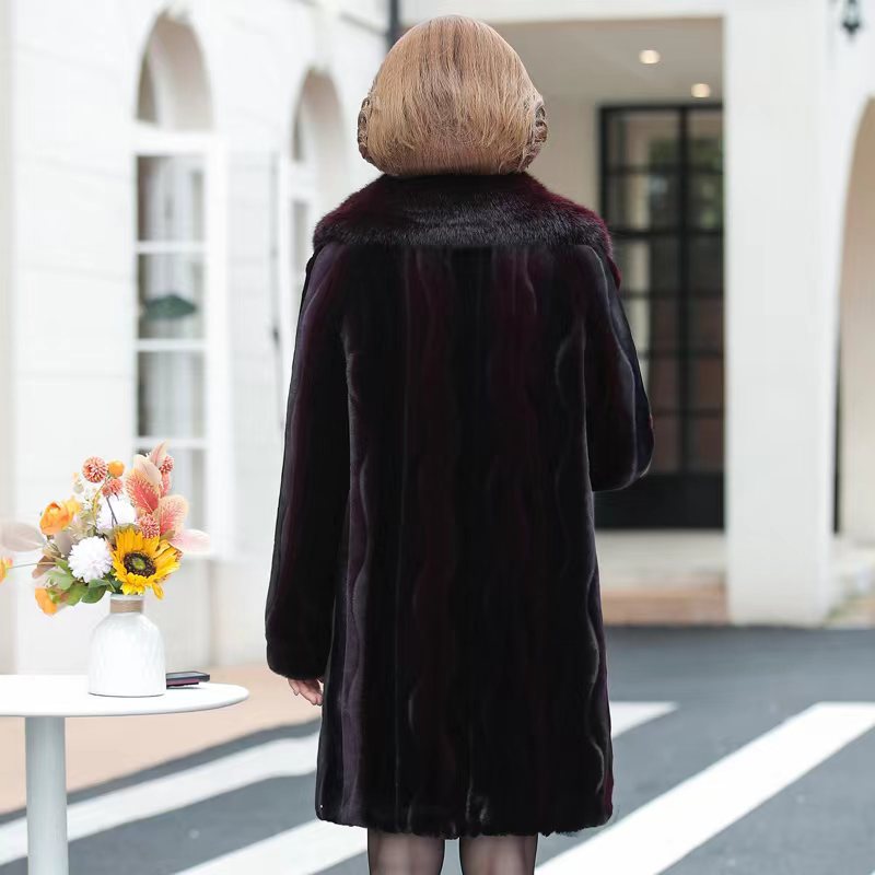 Eleganter Coat in Mink Fur Look