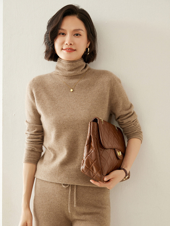 Cashmere sweater with roll neck