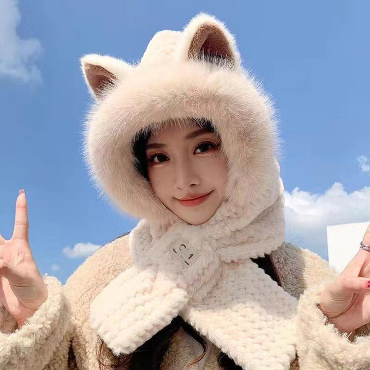Fluffy set of hat and scarf with bear design