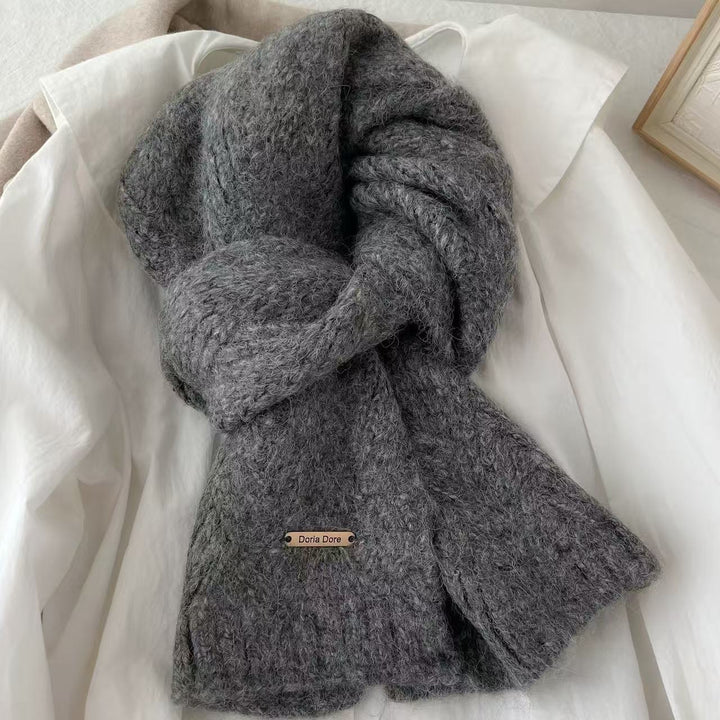 Knitted scarf made of wool blend