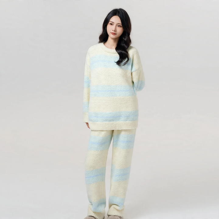 Pair-house suit, soft plush material, warming
