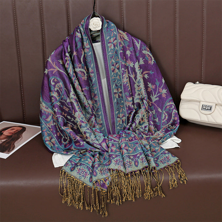 Elegant Stole with Jacquard Pattern