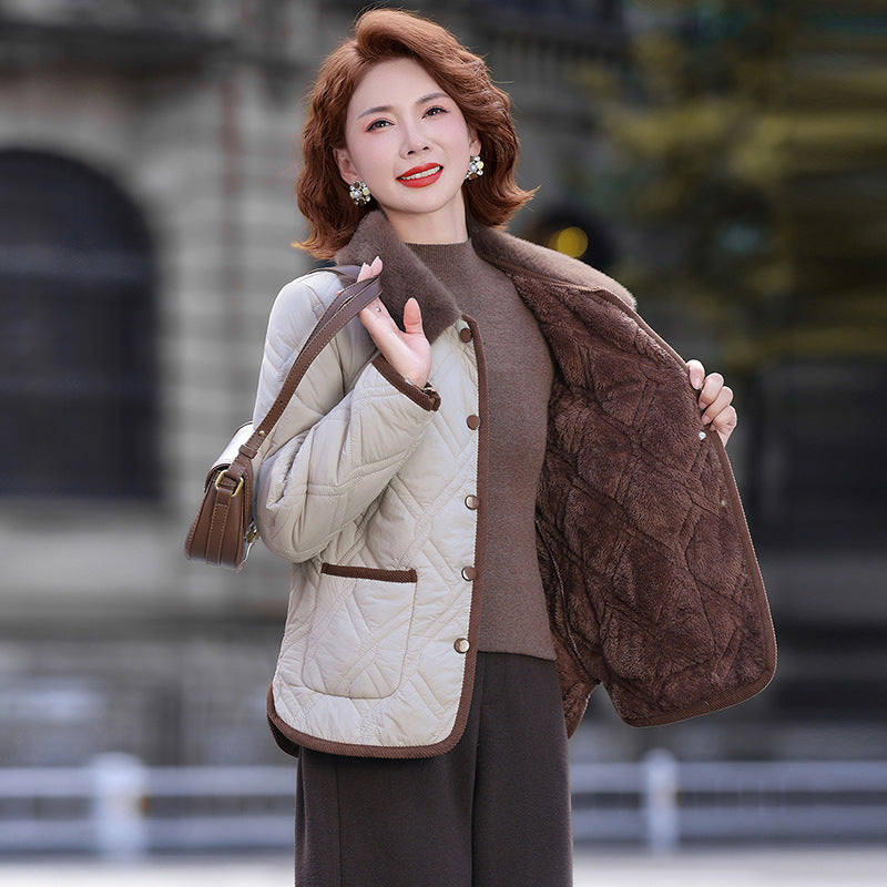 Ladies winter jacket with faux fur collar and lining