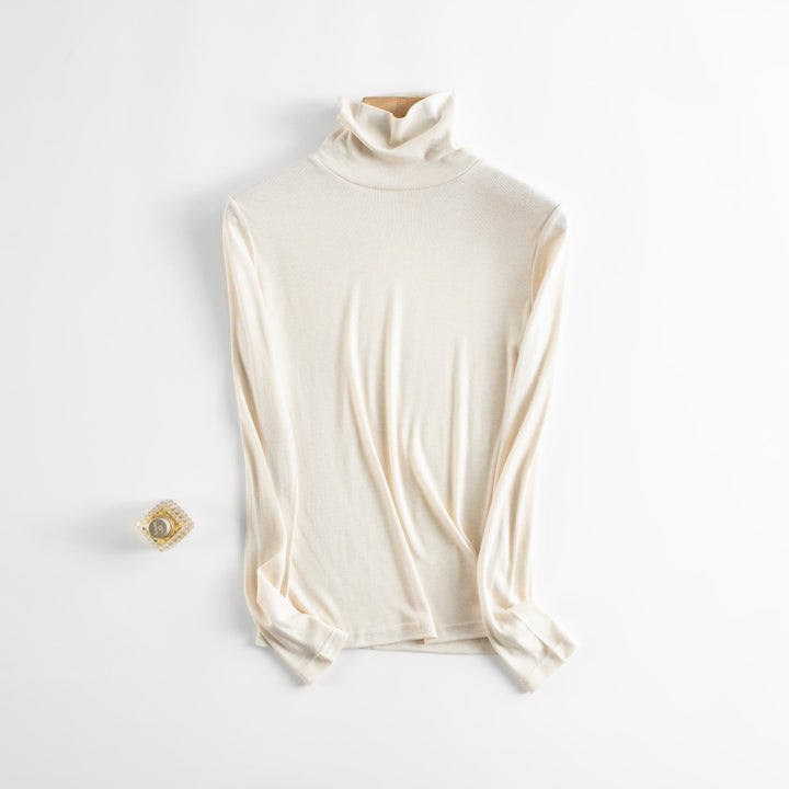 Elegant women's turtleneck sweater made of silk blend