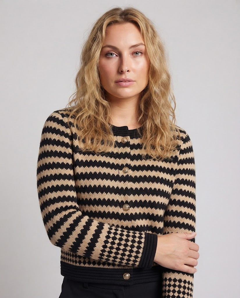 Women's Short Jacquard Cardigan in Graphical Houndstooth and Diamond Pattern with Pearl Button Placket Mune Fashion