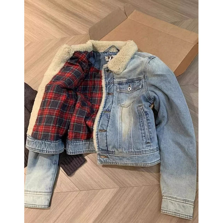 Vintage denim jacket with lamb fleece lining