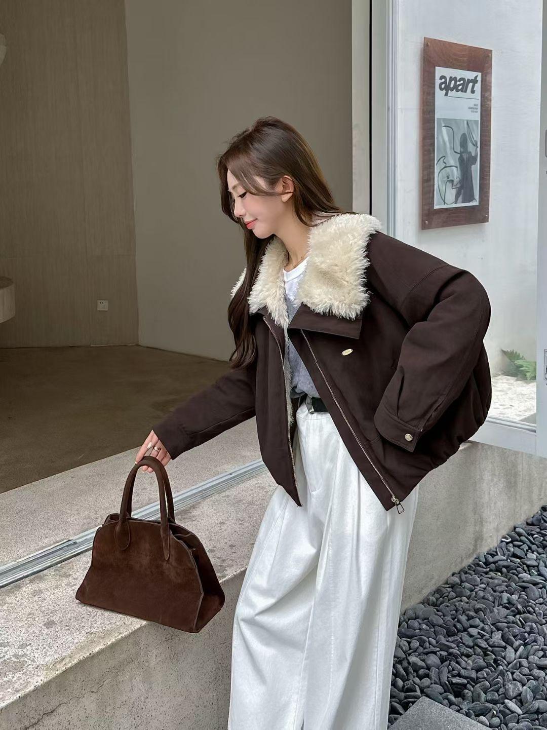 Women’s coat, suede look, plush lapels, lined