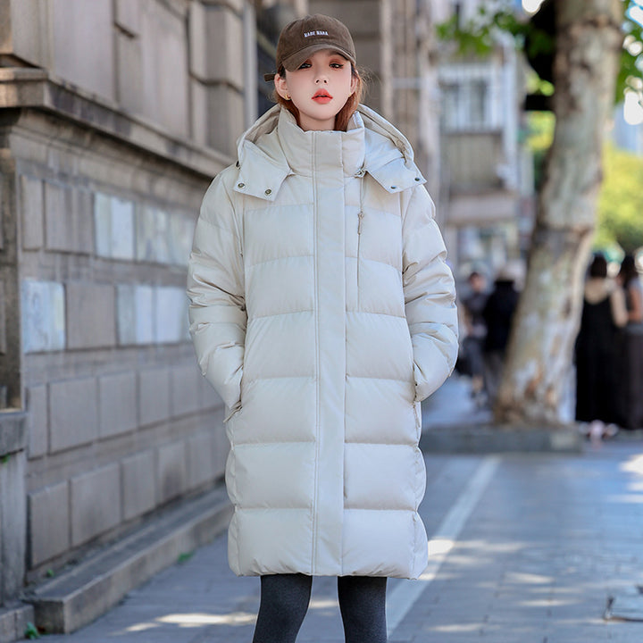 Short women's down jacket with removable hood