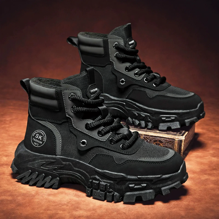 Padded men's winter boots, sporty