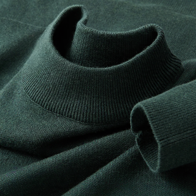 Men's wool pullover with standing collar and fleece lining