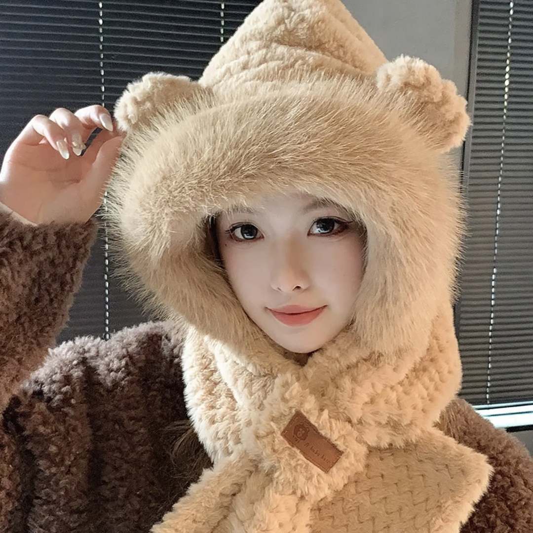 Fluffy hoodie set with bear design