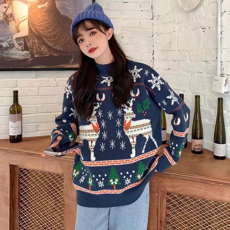 Christmas knitted pullover with embroidery