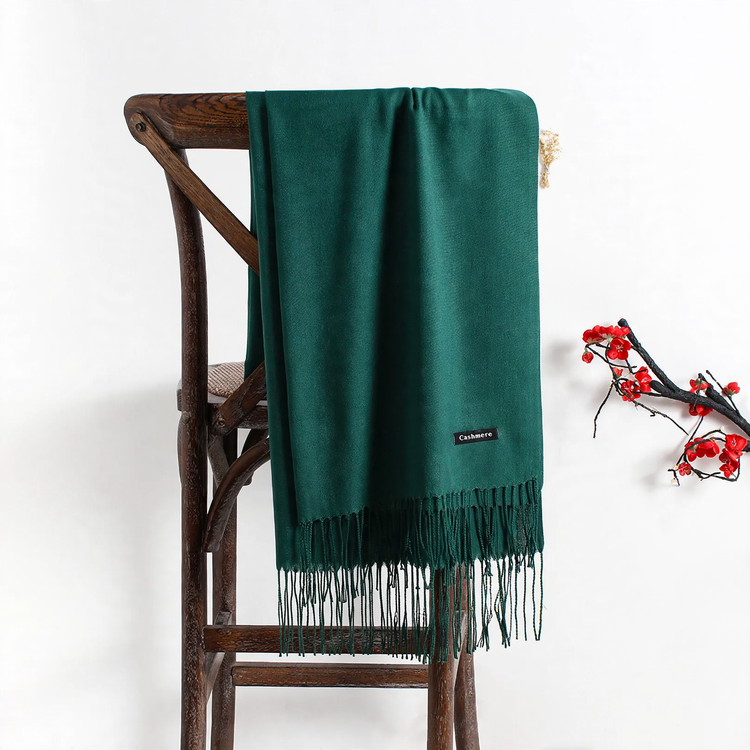 Solid color scarf made of cashmere imitation