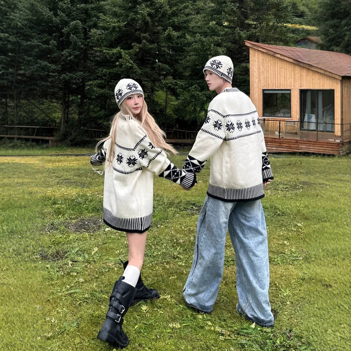 Unisex knit sweater in Nordic style