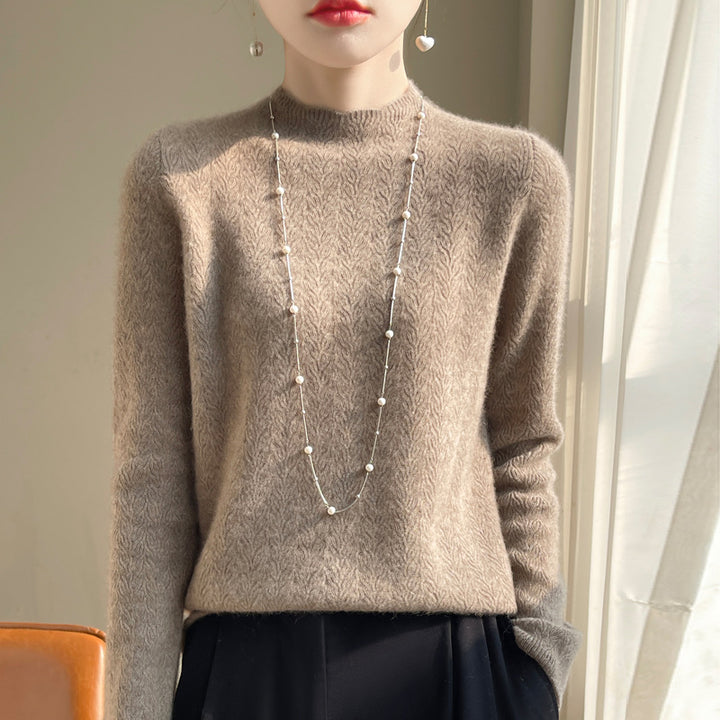 Women's cashmere sweater with lace collar and stand-up collar