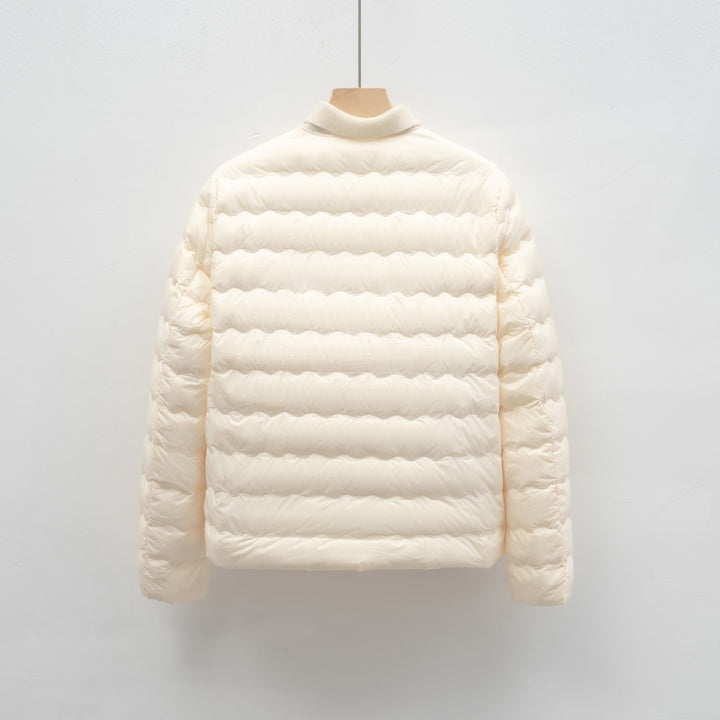 Light women's down jacket with round neck and wave pattern