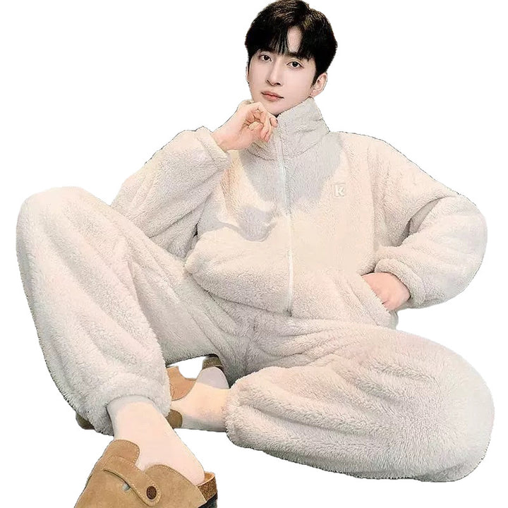 Warmer men's pajamas made of coral fleece