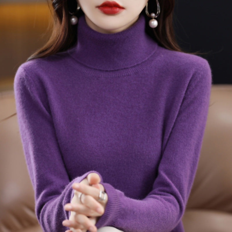 Ladies' turtleneck sweater made of pure wool
