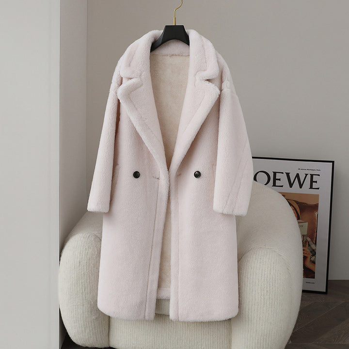 Relaxed women's winter coat made of virgin wool