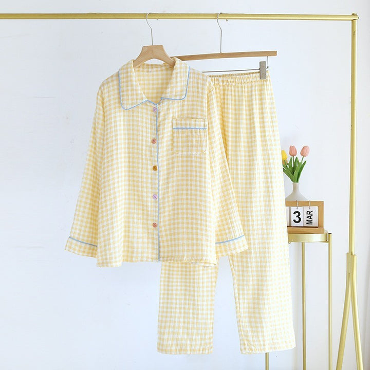 Women's pajamas made of cotton muslin, checked
