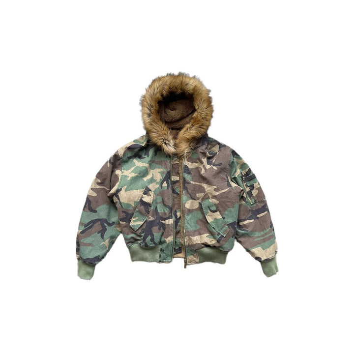 Padded men's winter jacket with camouflage pattern
