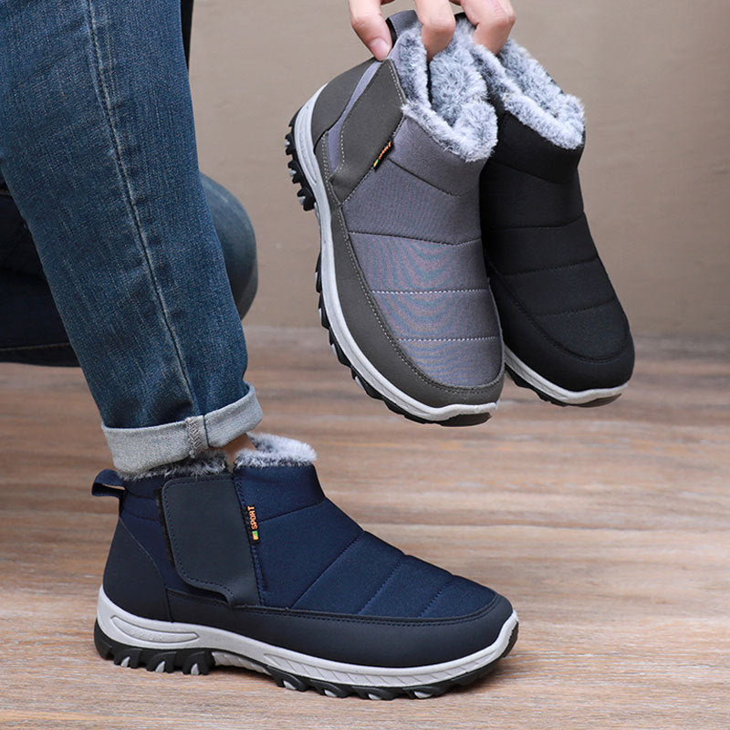 Men's winter boots with Velcro closure