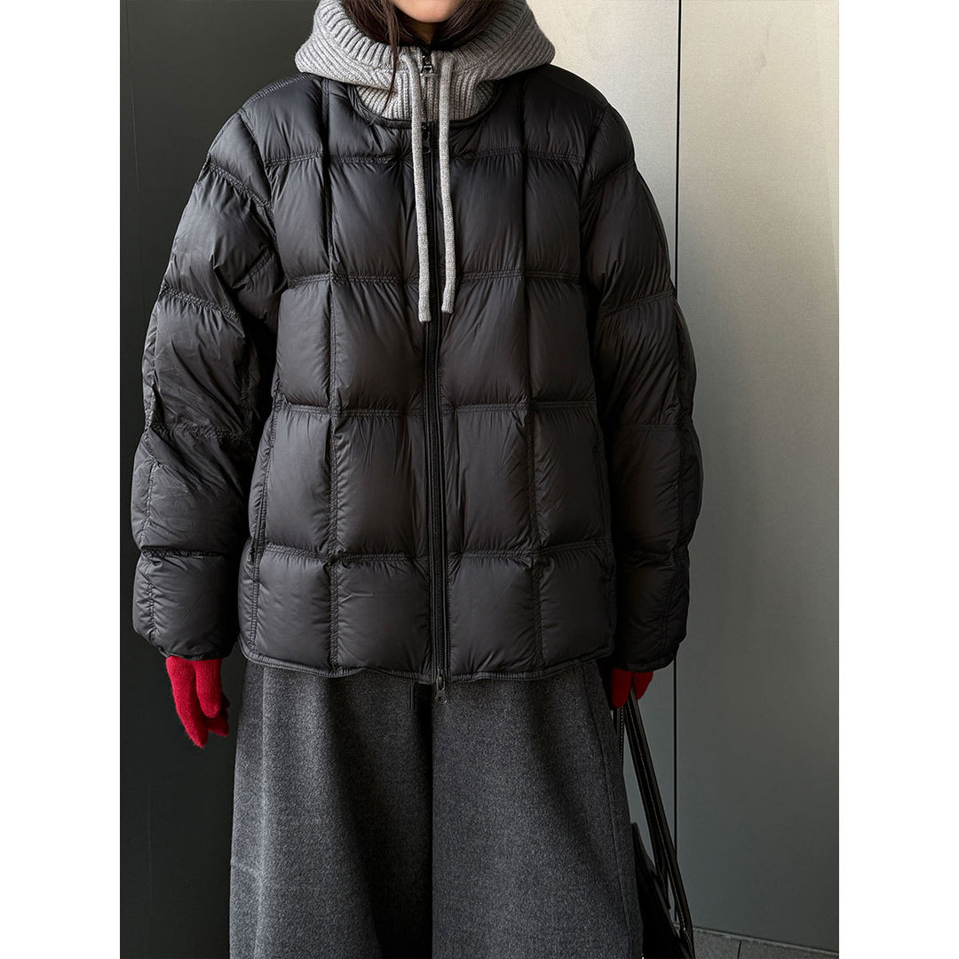 Down jacket for women with knitted hood and duck feathers