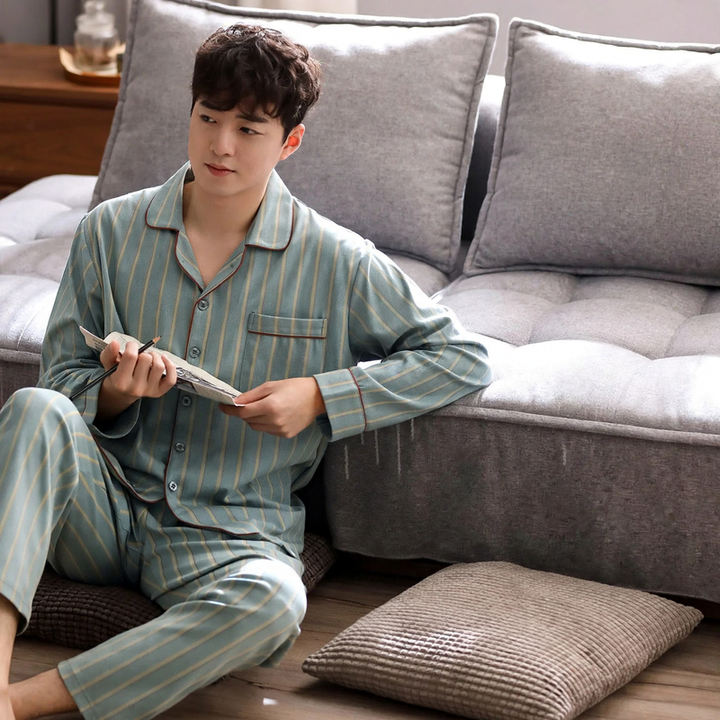 Men's pajamas made of 100% cotton, long-sleeved