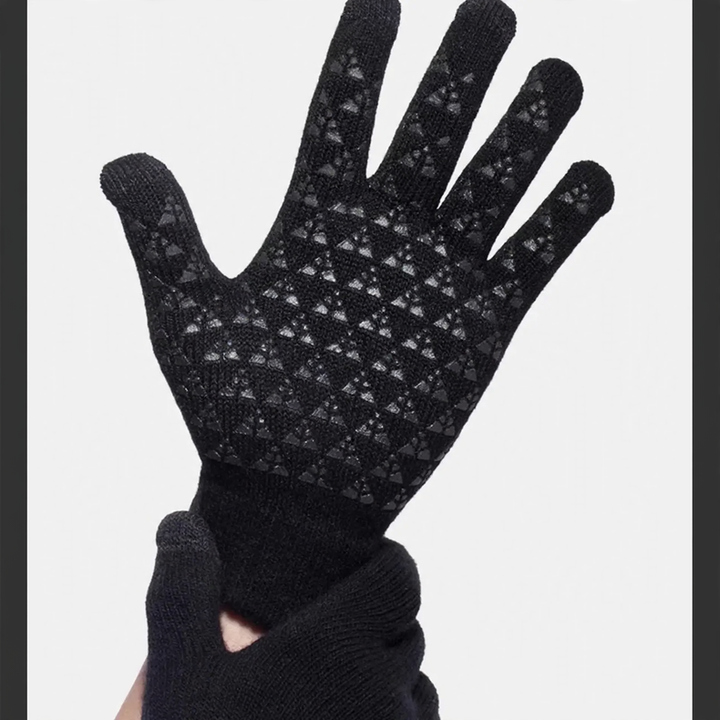 3-piece winter set: beanie, scarf and gloves