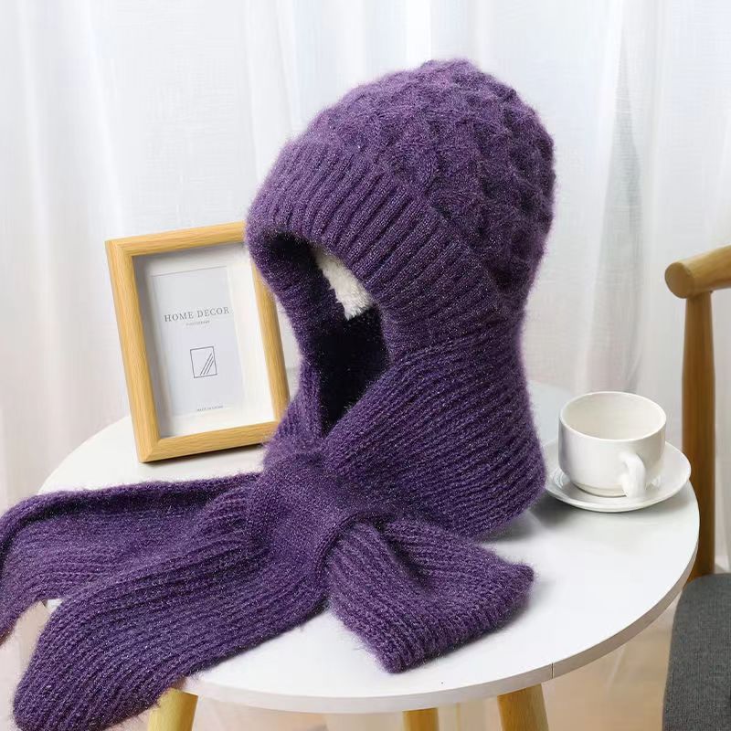 Knitted hat and scarf set