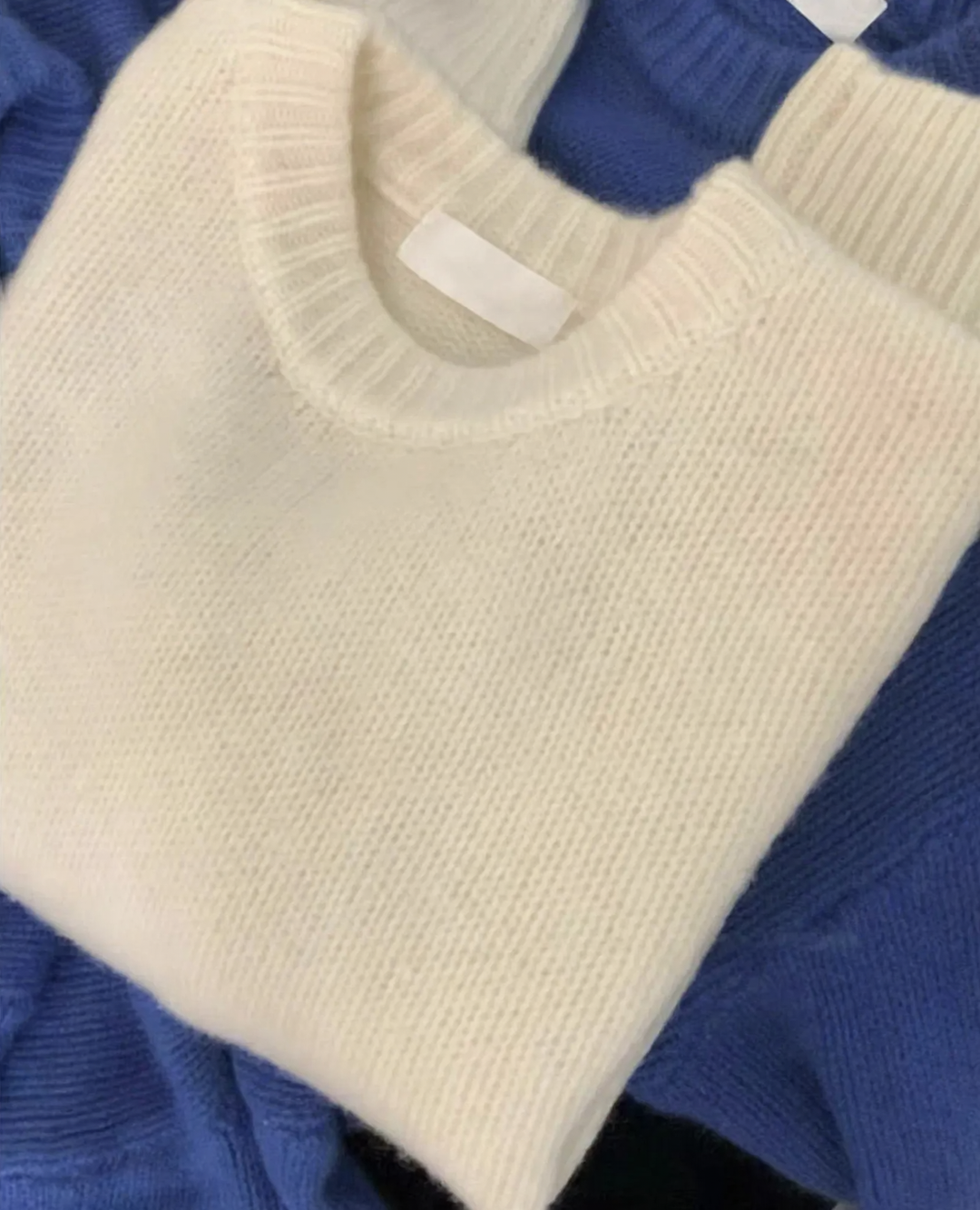 Elegant knit sweater in vintage look
