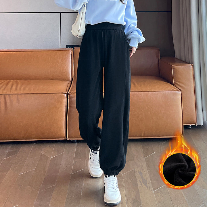 Women's leisure pants made of chenille, lined