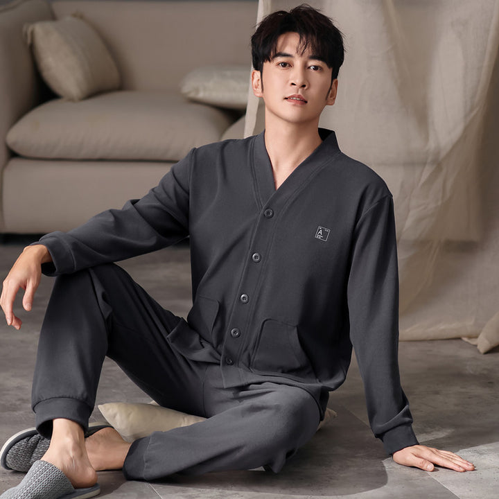 Warmer men's house suit made of thermostat fabric